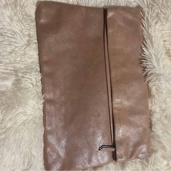 Oversized Clutch - Picture 5 of 10